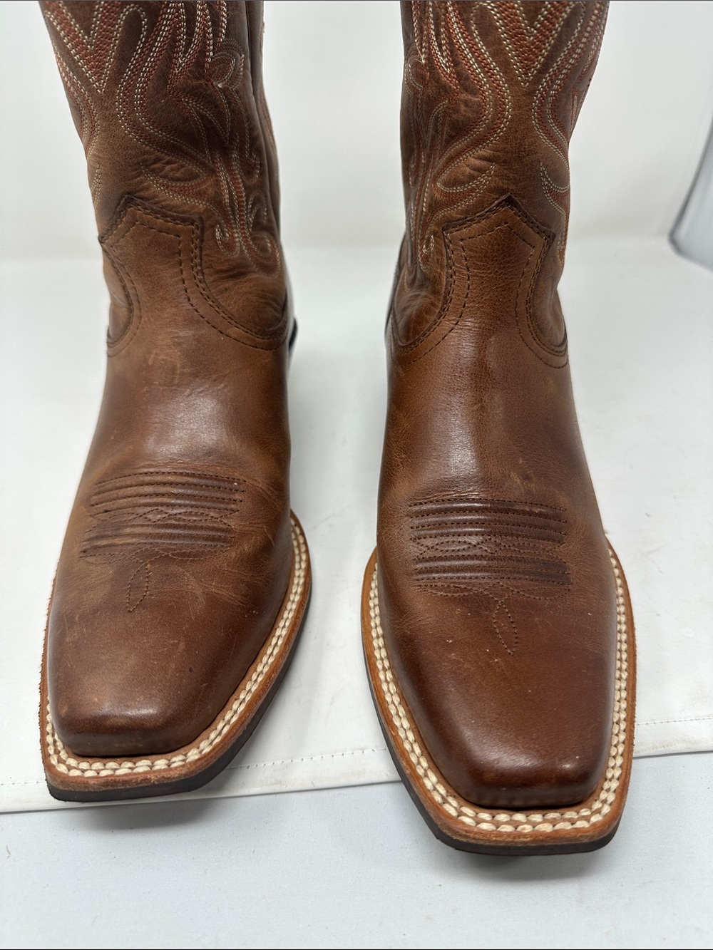 Ariat boots Size 8B - Picture 2 of 9